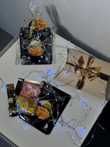  Evazia Подарочный набор в новогоднем дизайне «Золотой бант», 1шт