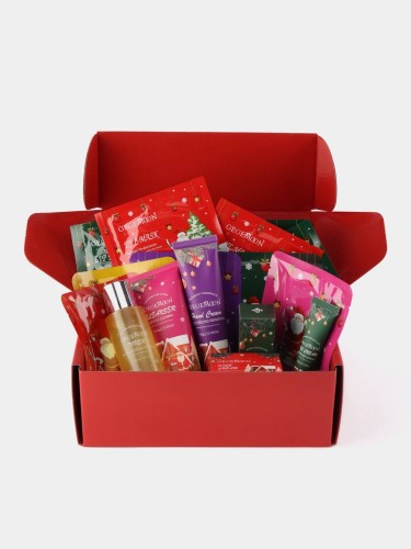 Gegemoon Набор уходовой косметики для лица в новогоднем дизайне Firming Repairing Hydrating Box Set, 17 в 1
