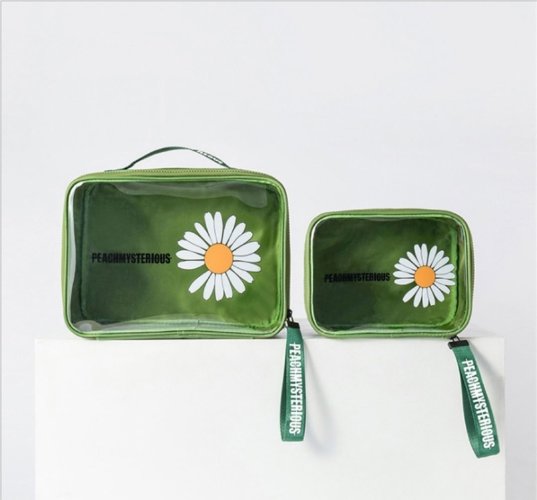 Косметичка "Ромашка" зеленая